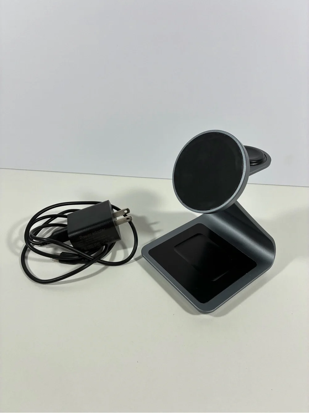 Bonola 3 in 1 Magnetic Wireless 23W Charging Station with MagSafe w/ Power